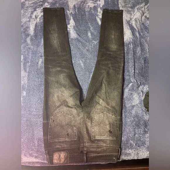 American Eagle Black Ripped Jeans - Picture 3 of 3